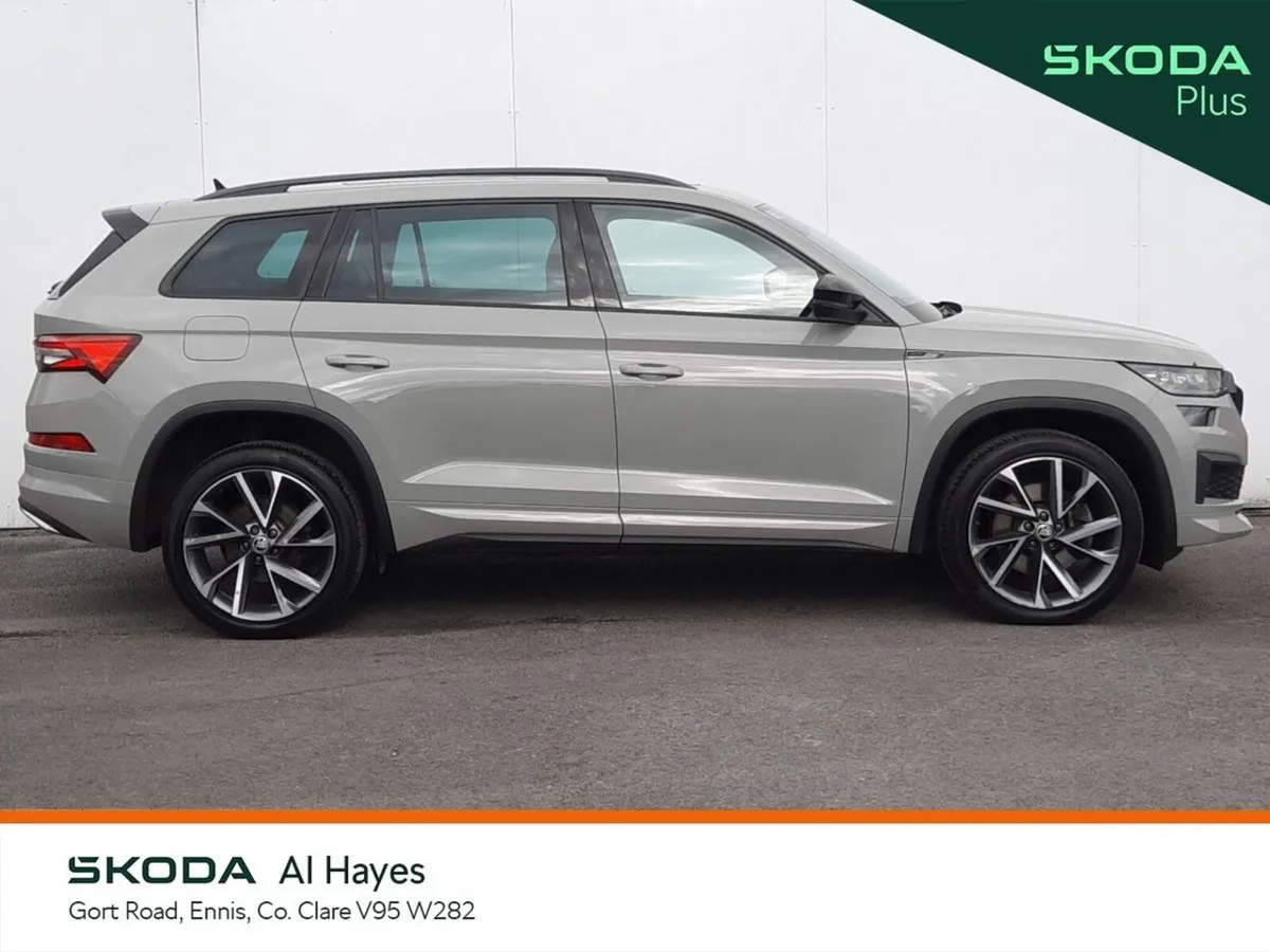 Skoda Kodiaq MPV, Diesel, 2023, Grey
