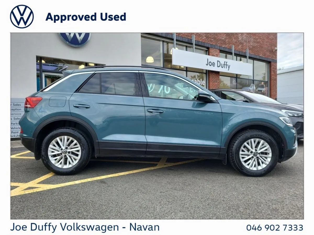Volkswagen T-Roc SUV, Petrol, 2023, Blue