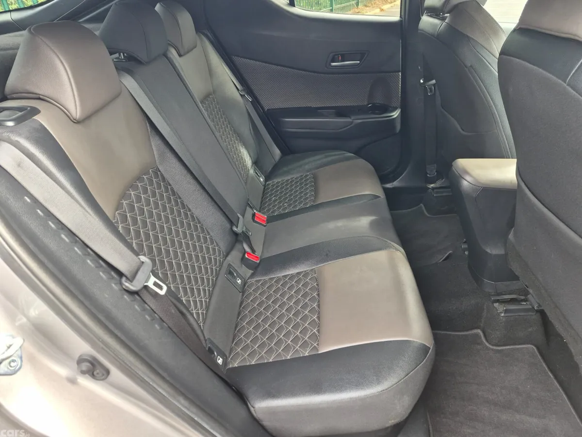 Toyota C-HR Hatchback, Petrol Hybrid, 2020, Grey