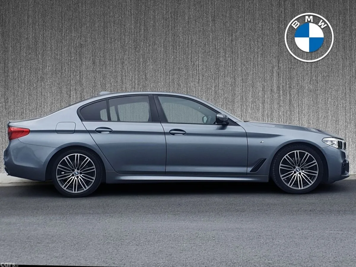BMW 5-Series Saloon, Diesel, 2019, Blue