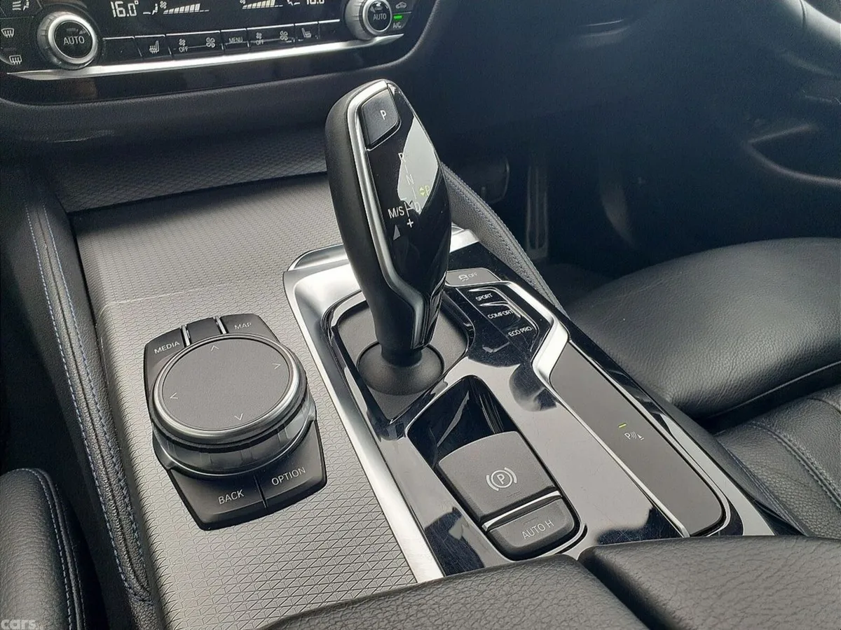 BMW 5-Series Saloon, Diesel, 2019, Blue