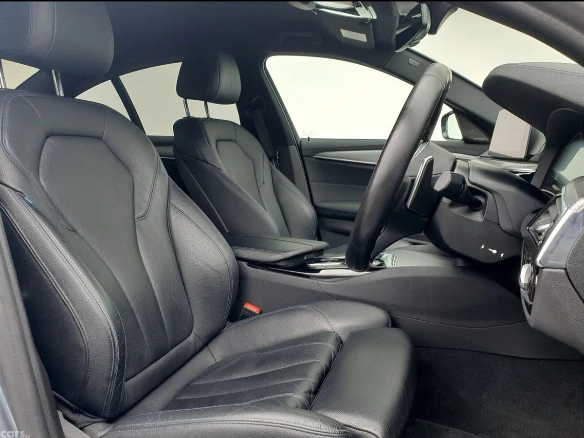 BMW 5-Series Saloon, Diesel, 2019, Blue