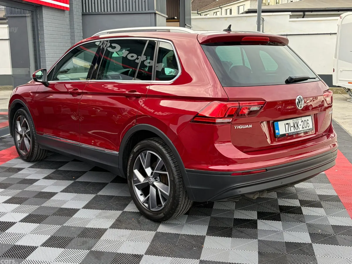 Volkswagen Tiguan SUV, Diesel, 2017, Red