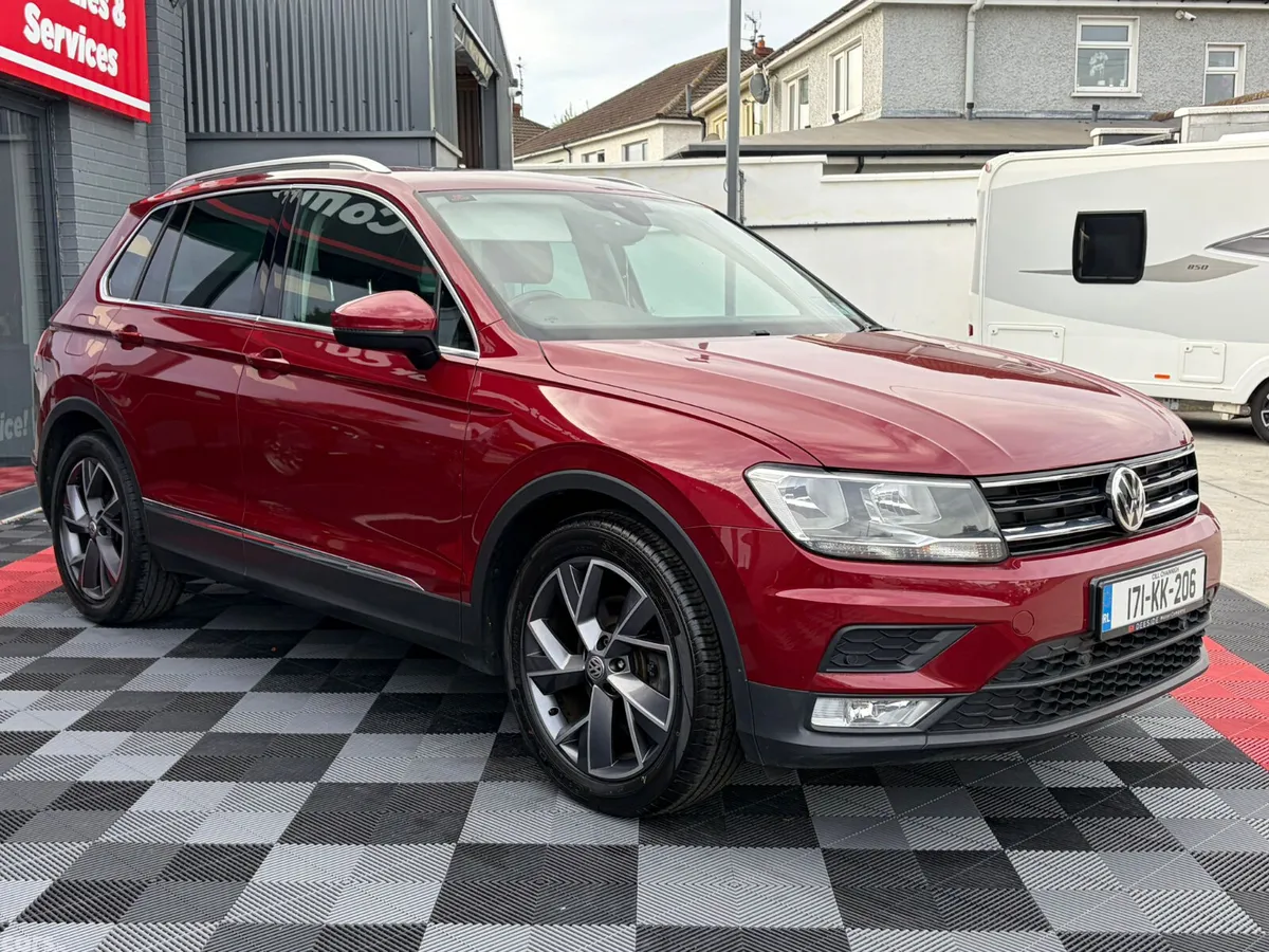 Volkswagen Tiguan SUV, Diesel, 2017, Red