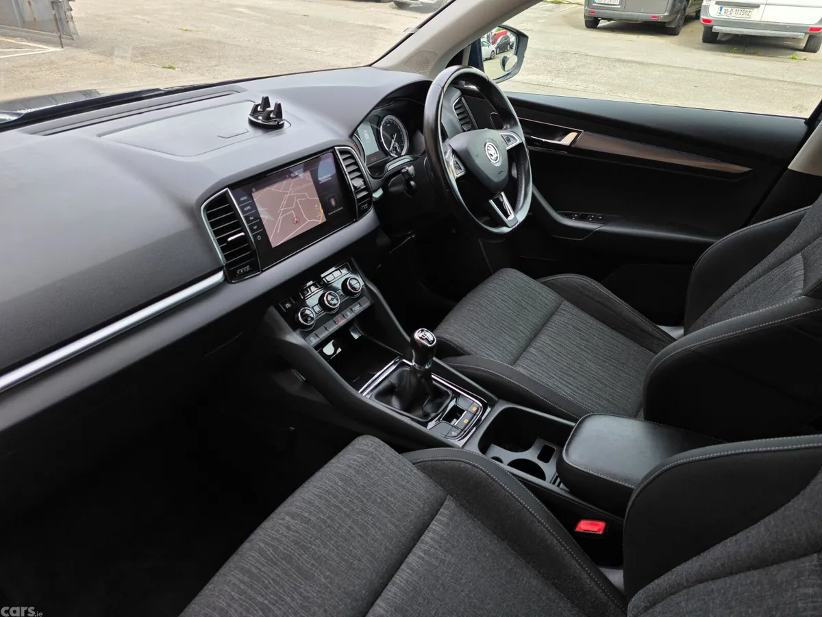 Skoda Karoq Estate/Jeep, Petrol, 2019, Blue