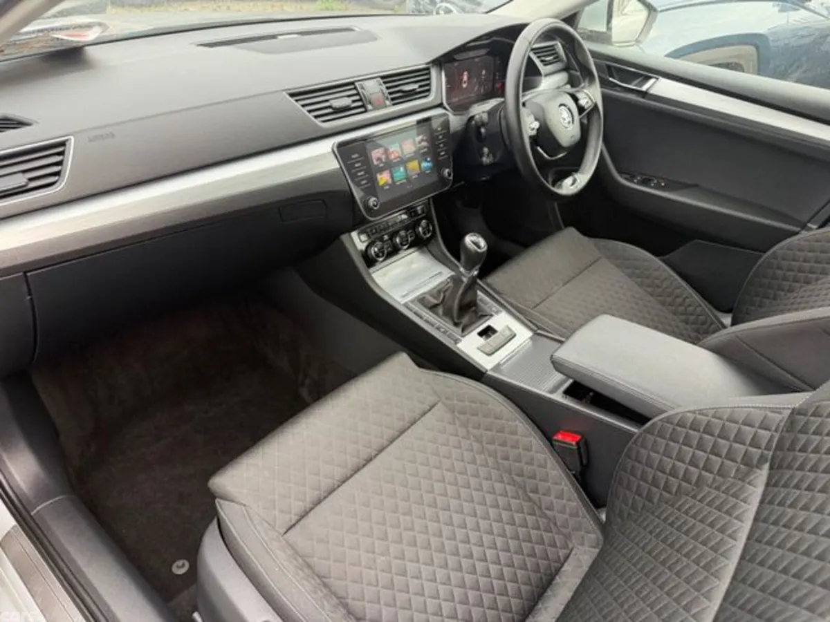 Skoda Superb Saloon, Diesel, 2023, Grey