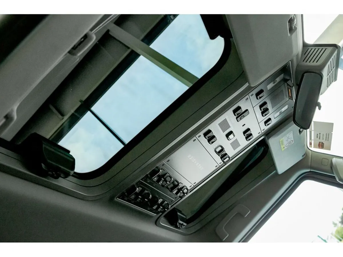 INEOS Grenadier Van, Diesel, 2025, Grey