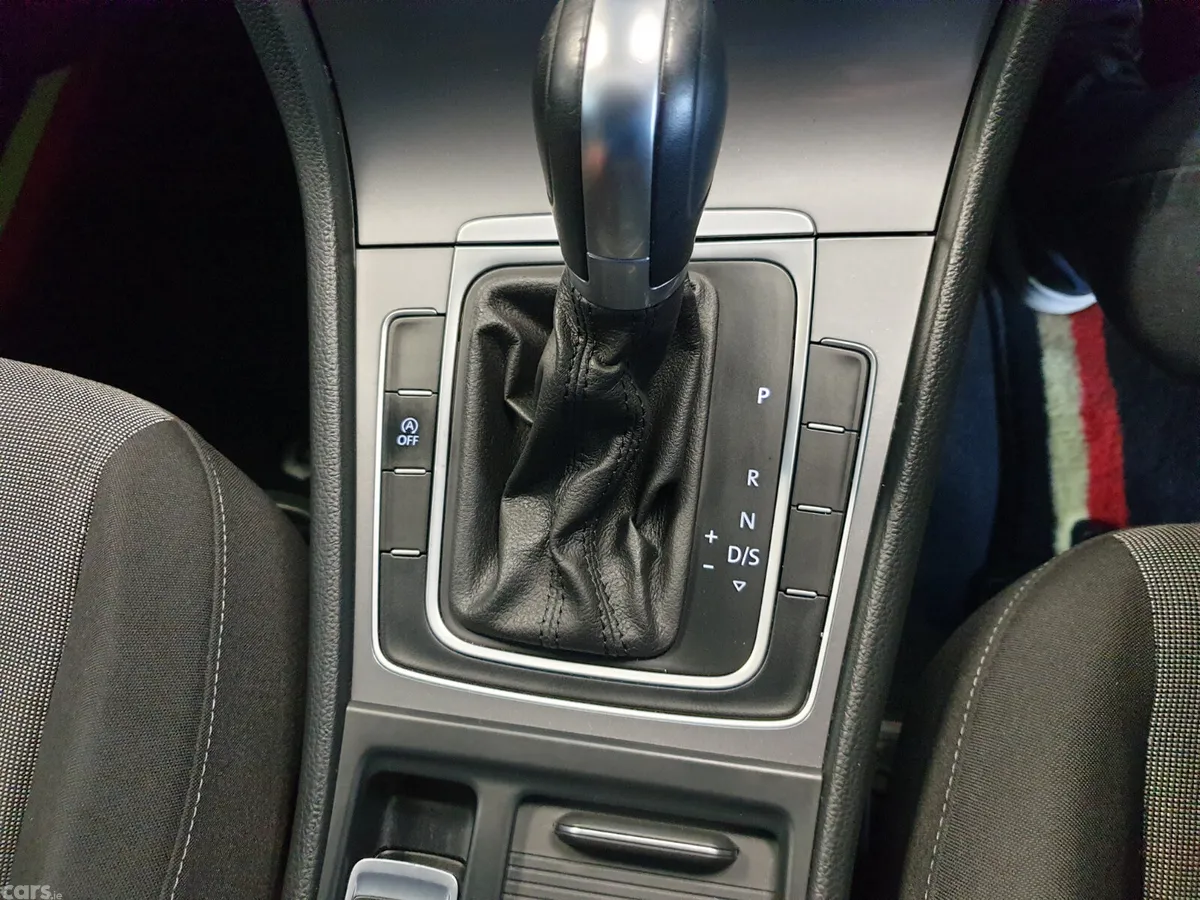 Volkswagen Golf Hatchback, Petrol, 2017, Blue