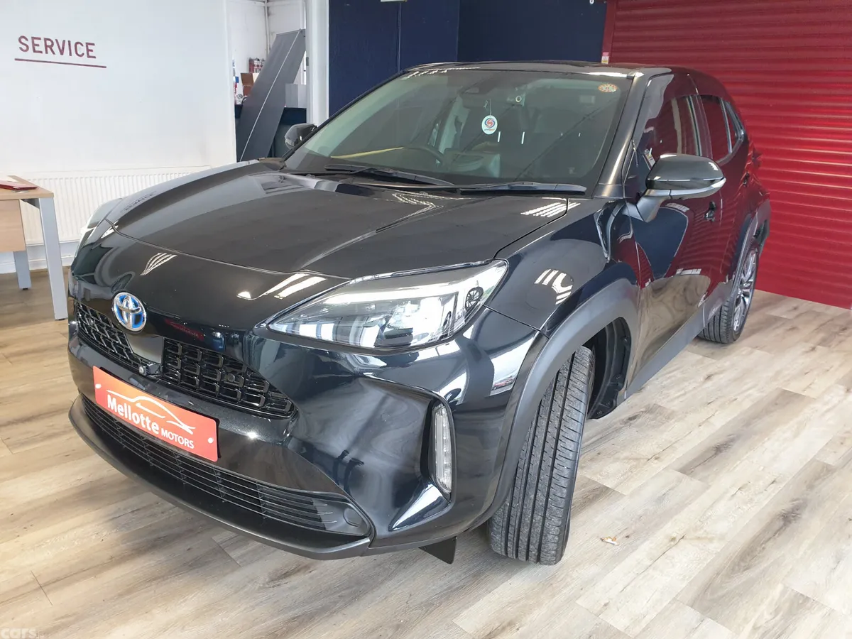 Toyota Yaris Cross Hatchback, Petrol Hybrid, 2021, Black