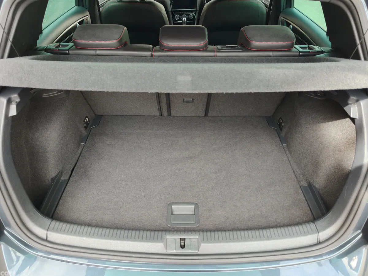 Volkswagen Golf Hatchback, Petrol, 2017, Blue