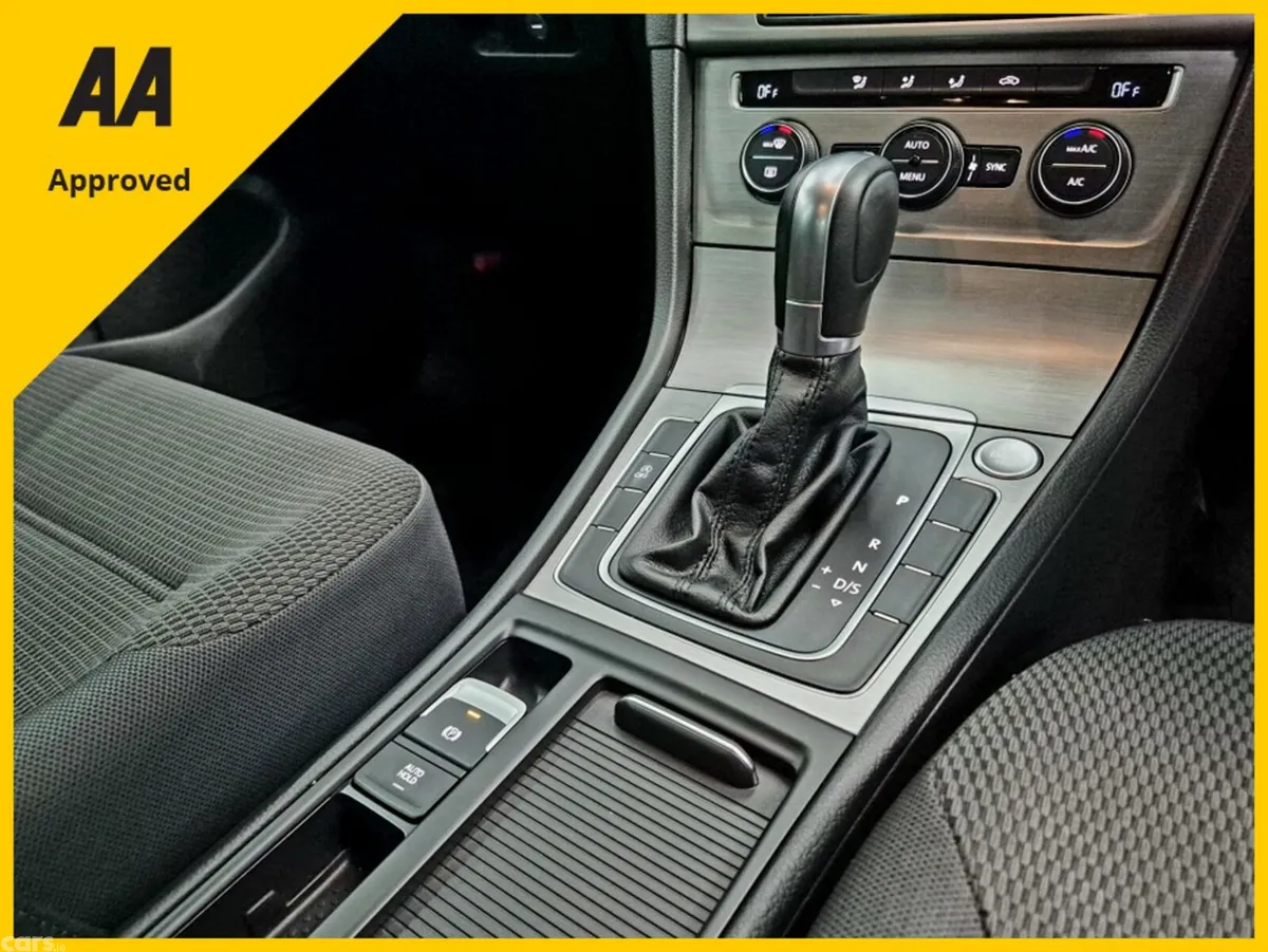 Volkswagen Golf Hatchback, Petrol, 2016, White