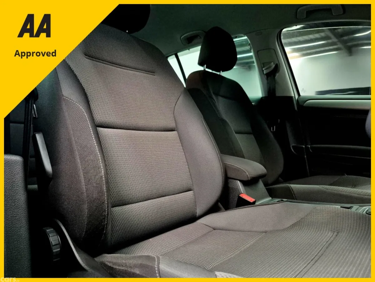 Volkswagen Golf Hatchback, Petrol, 2016, White