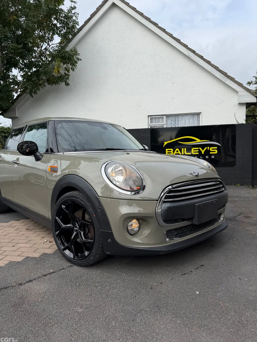 Mini Cooper Hatchback, Petrol, 2018, Grey