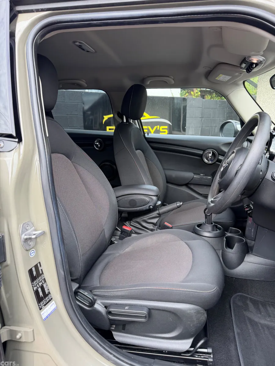 Mini Cooper Hatchback, Petrol, 2018, Grey