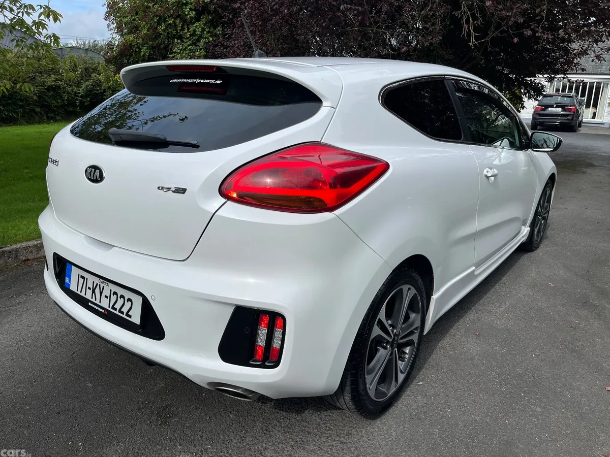 Kia Ceed Hatchback, Diesel, 2017, White