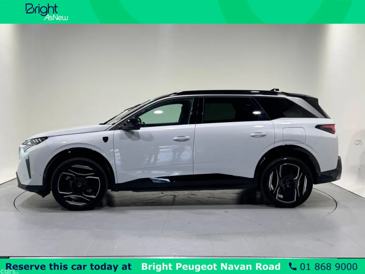 Peugeot 5008 MPV, Electric, 2025, White