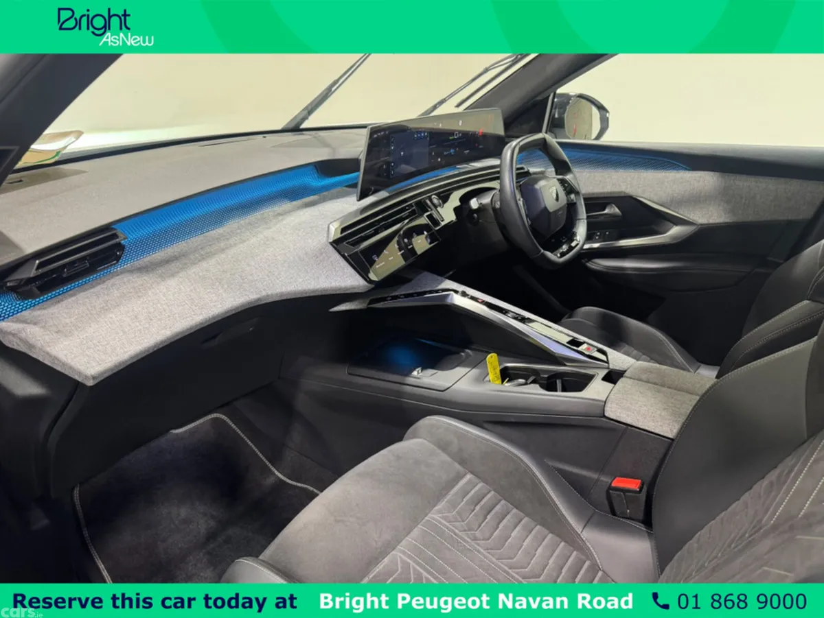 Peugeot 5008 MPV, Electric, 2025, White