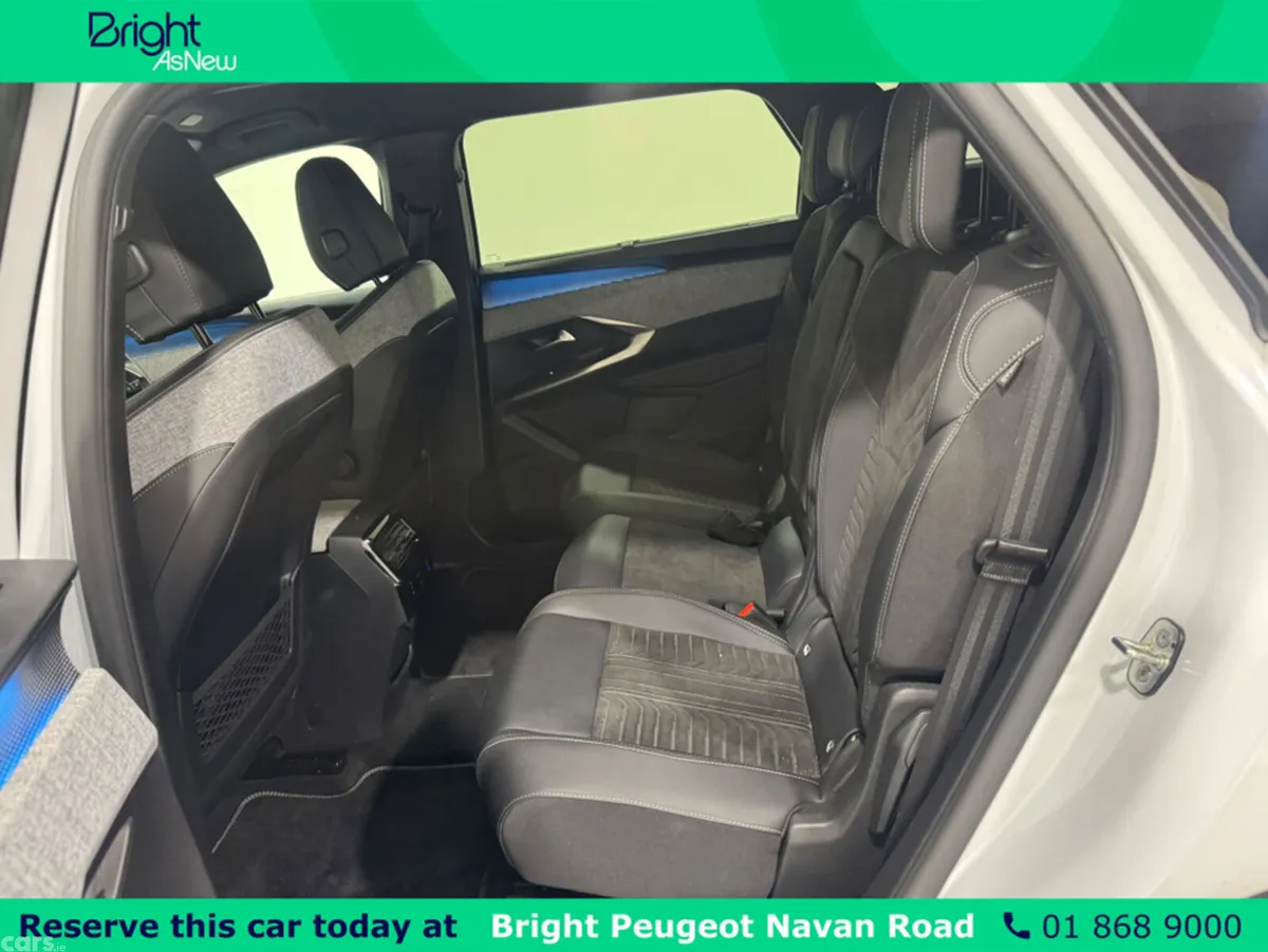 Peugeot 5008 MPV, Electric, 2025, White