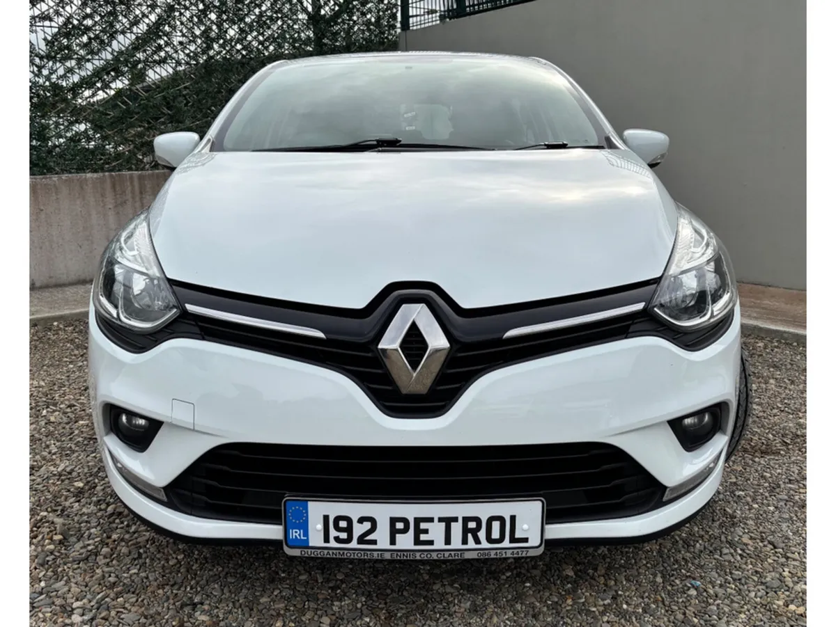 Renault Clio Hatchback, Petrol, 2019, White