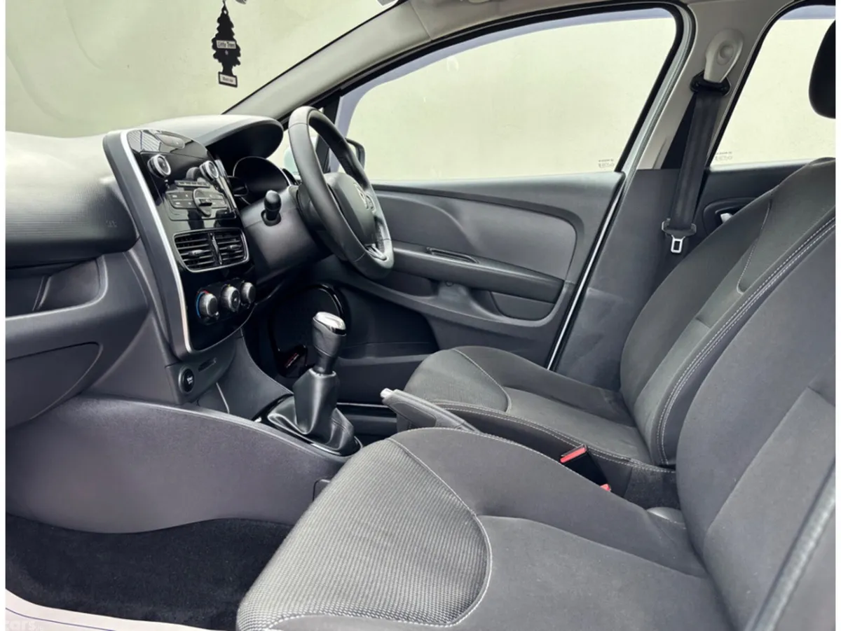 Renault Clio Hatchback, Petrol, 2019, White