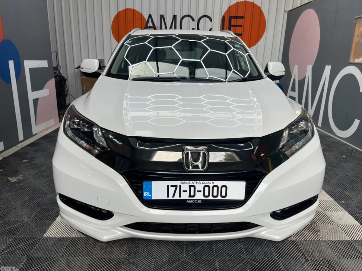 Honda Vezel SUV, Petrol Hybrid, 2017, White