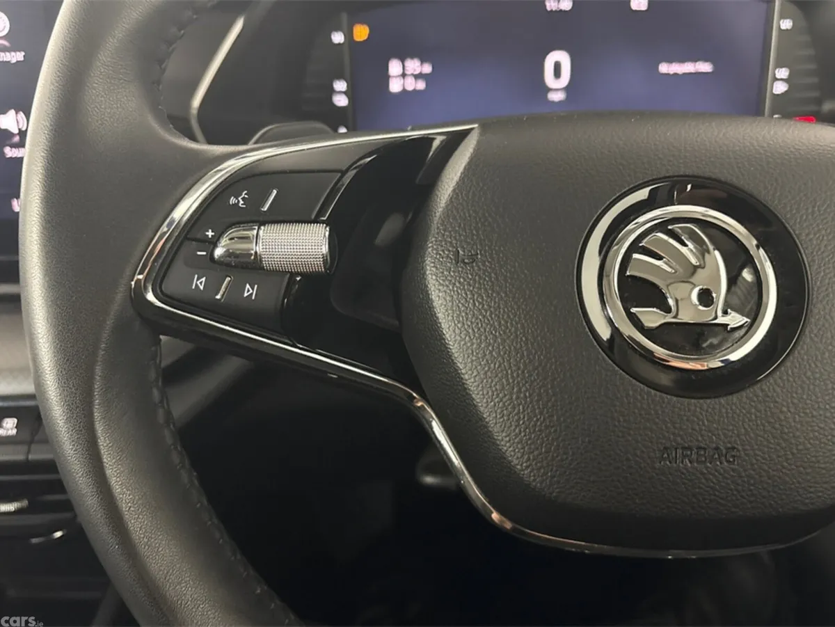 Skoda Octavia Saloon, Petrol Plug-in Hybrid, 2024, Blue