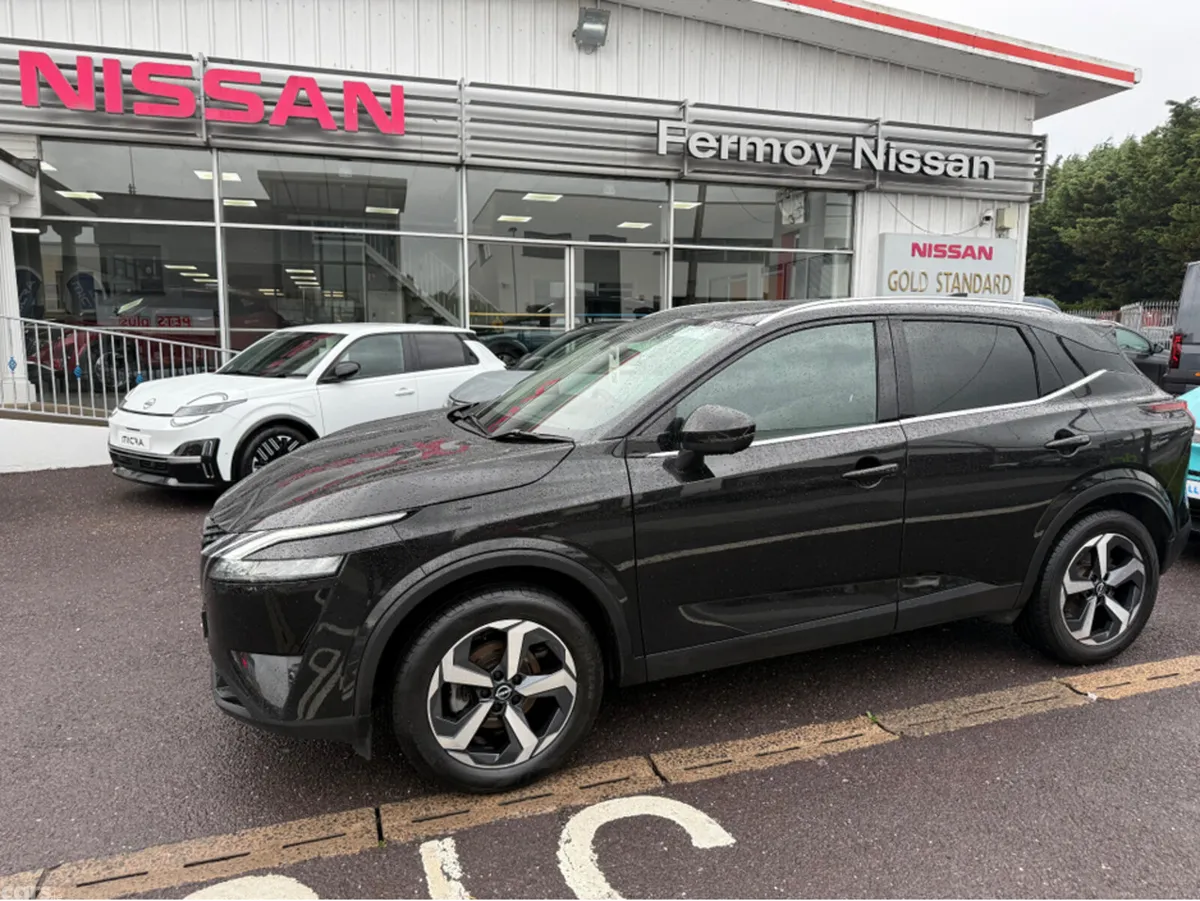 Nissan Qashqai Hatchback, Petrol, 2023, Black