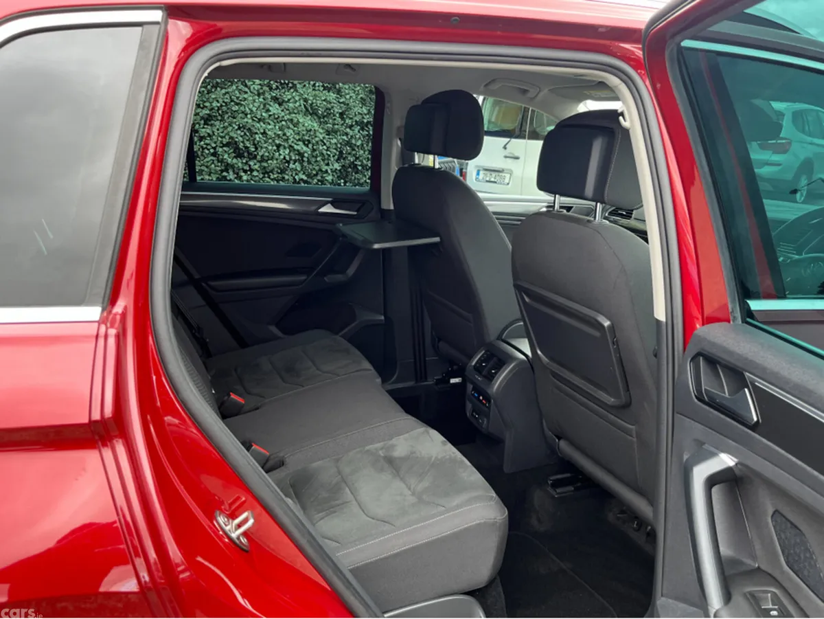 Volkswagen Tiguan SUV, Diesel, 2020, Red