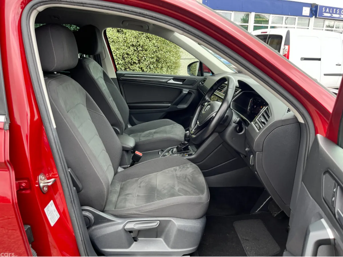 Volkswagen Tiguan SUV, Diesel, 2020, Red