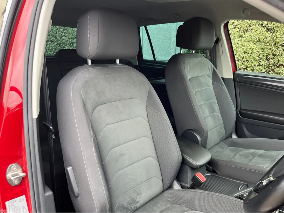Volkswagen Tiguan SUV, Diesel, 2020, Red