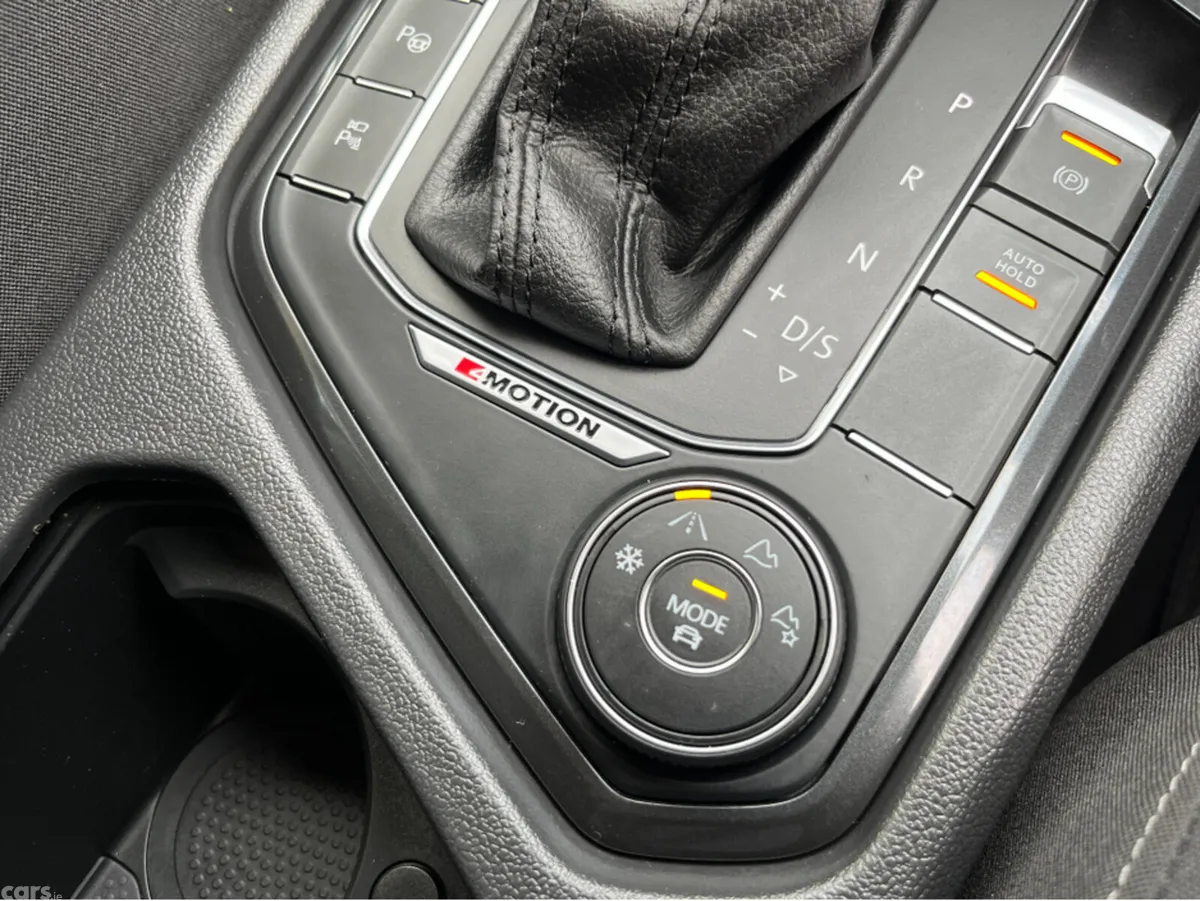 Volkswagen Tiguan SUV, Diesel, 2020, Red
