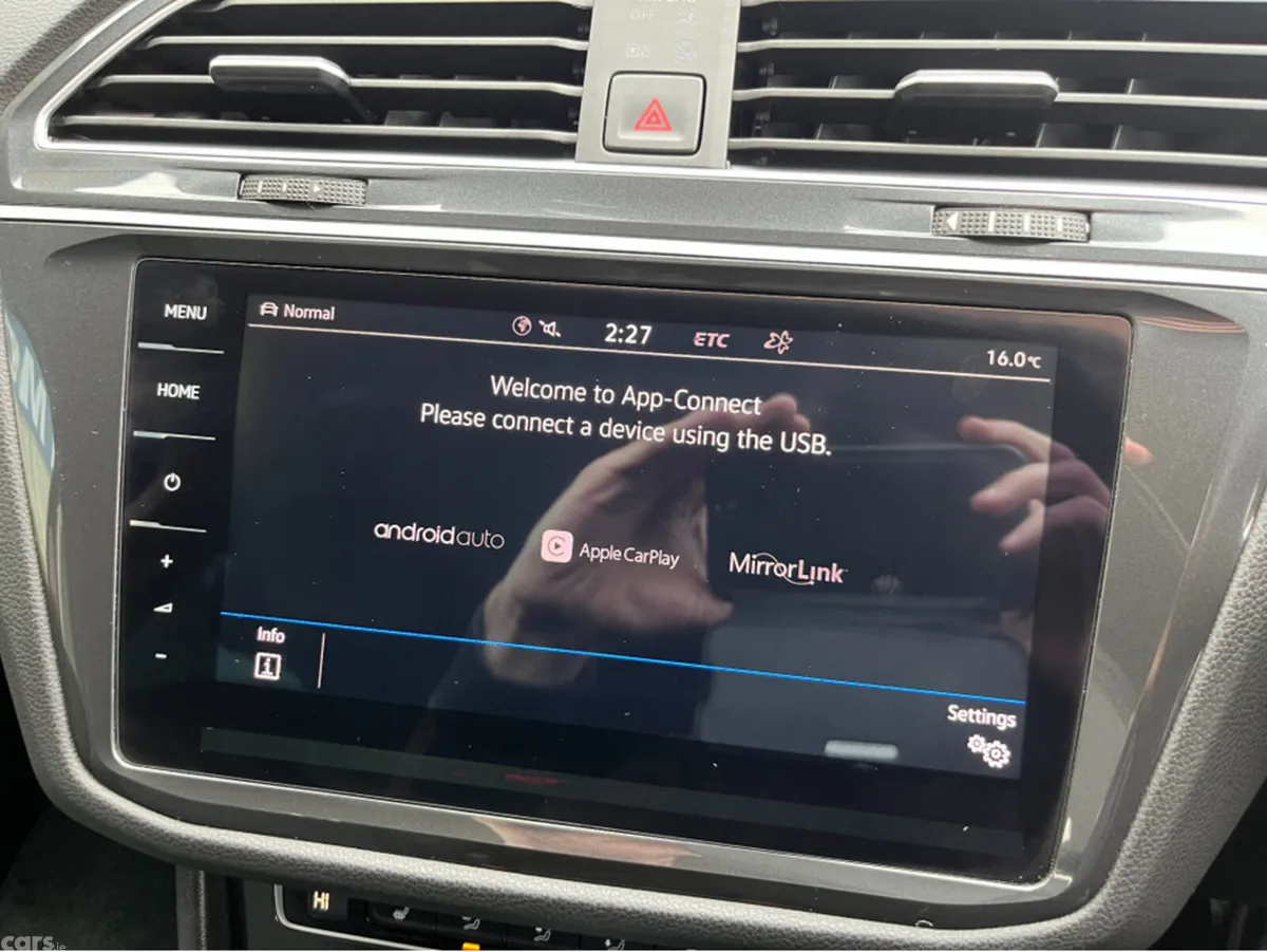 Volkswagen Tiguan SUV, Diesel, 2020, Red