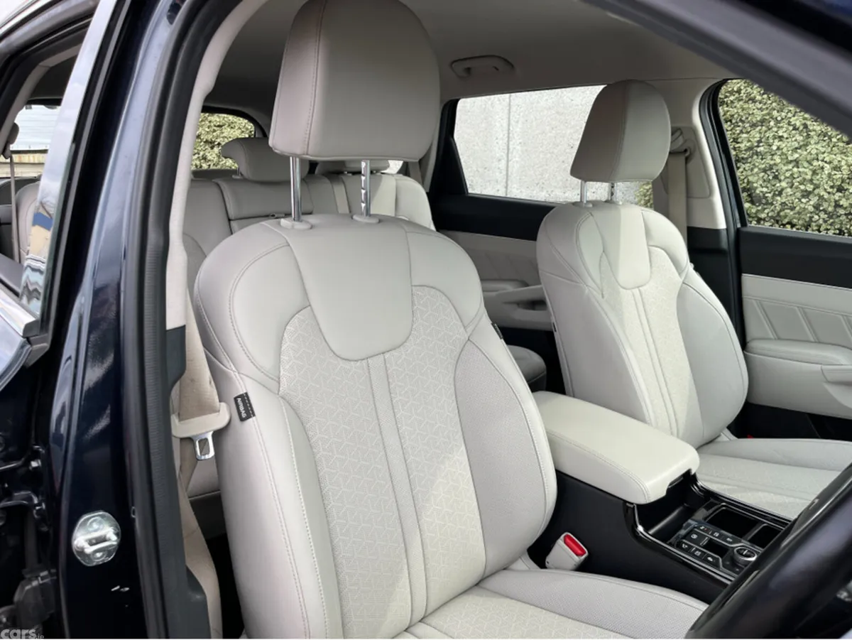 Kia Sorento SUV, Petrol Plug-in Hybrid, 2023, Blue