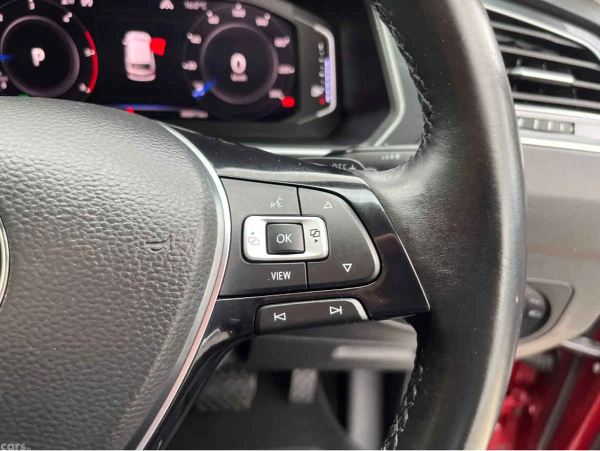 Volkswagen Tiguan SUV, Diesel, 2020, Red