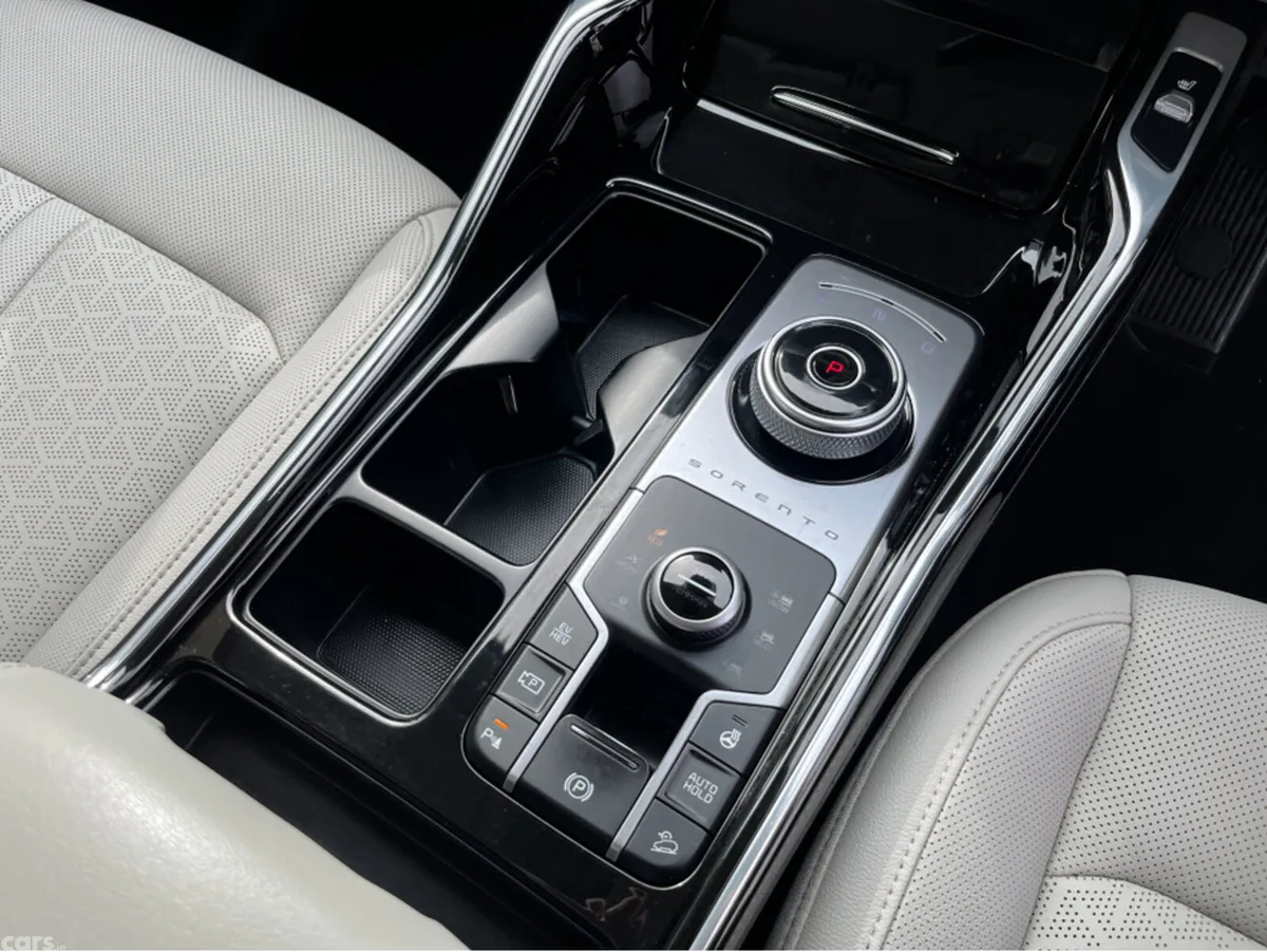 Kia Sorento SUV, Petrol Plug-in Hybrid, 2023, Blue