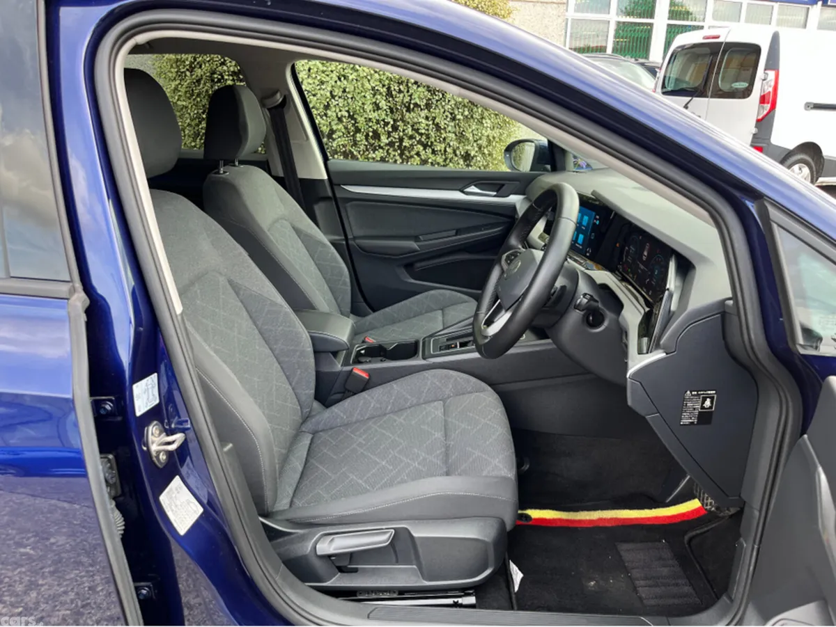 Volkswagen Golf Hatchback, Diesel, 2023, Blue