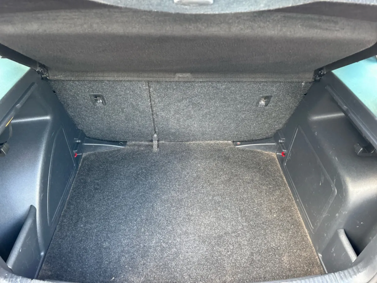 Skoda Rapid Saloon, Petrol, 2019, Red