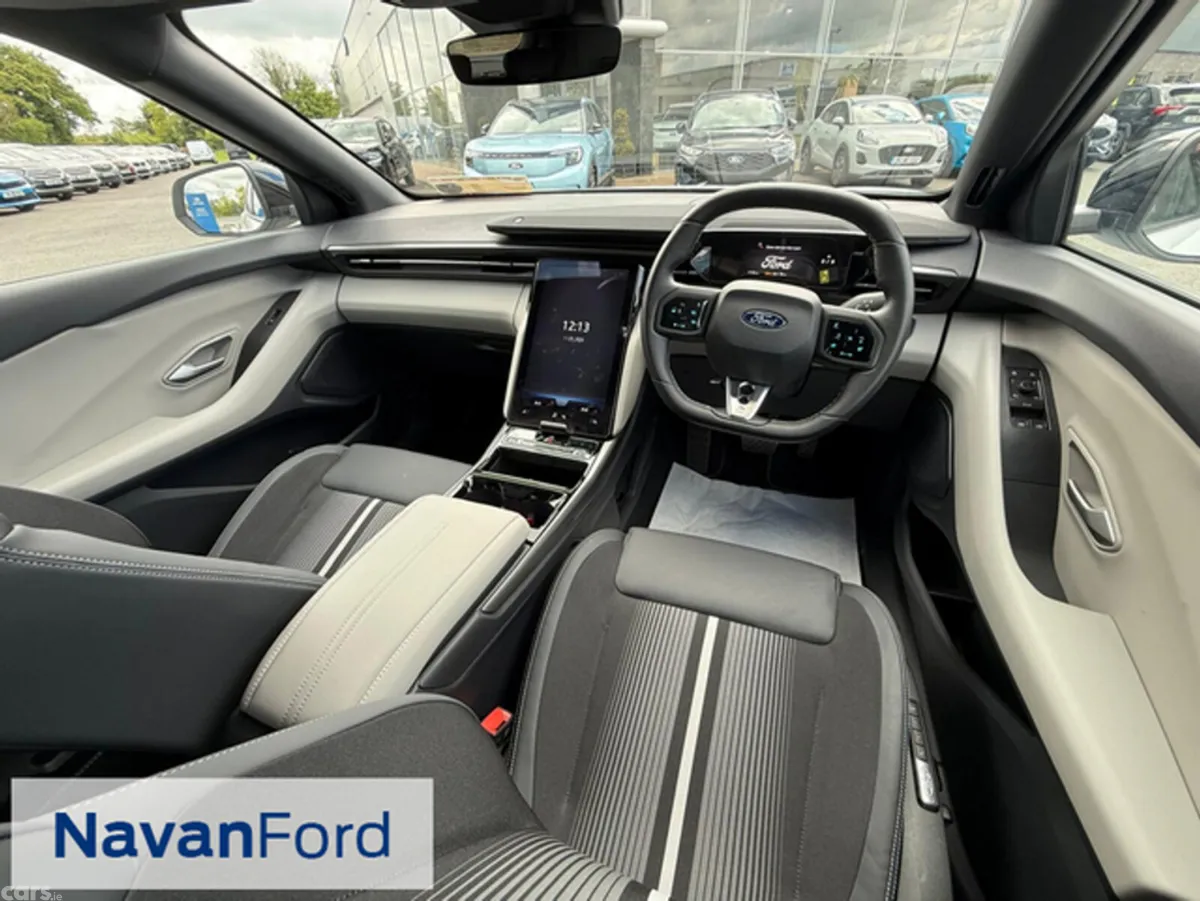 Ford Capri SUV, Electric, 2025, White
