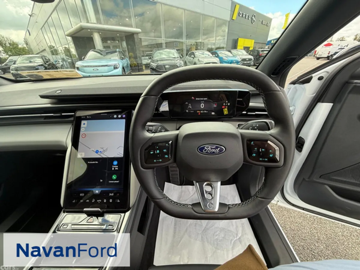 Ford Capri SUV, Electric, 2025, White