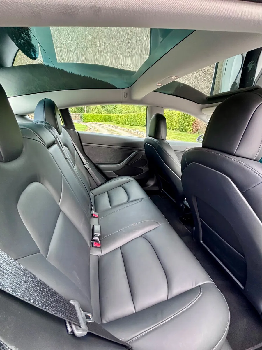 Tesla Model 3 Saloon, Electric, 2021, White