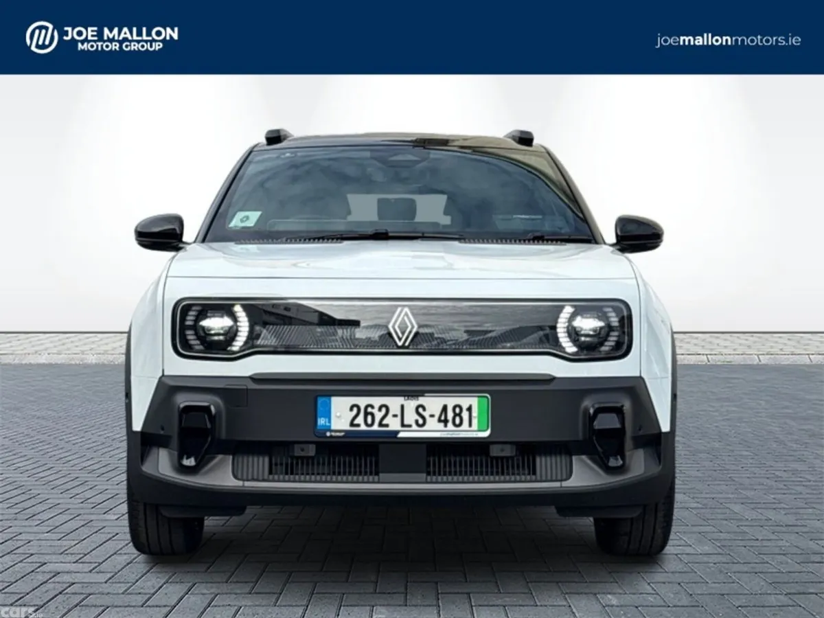 Renault 4 Hatchback, Electric, 2026, White