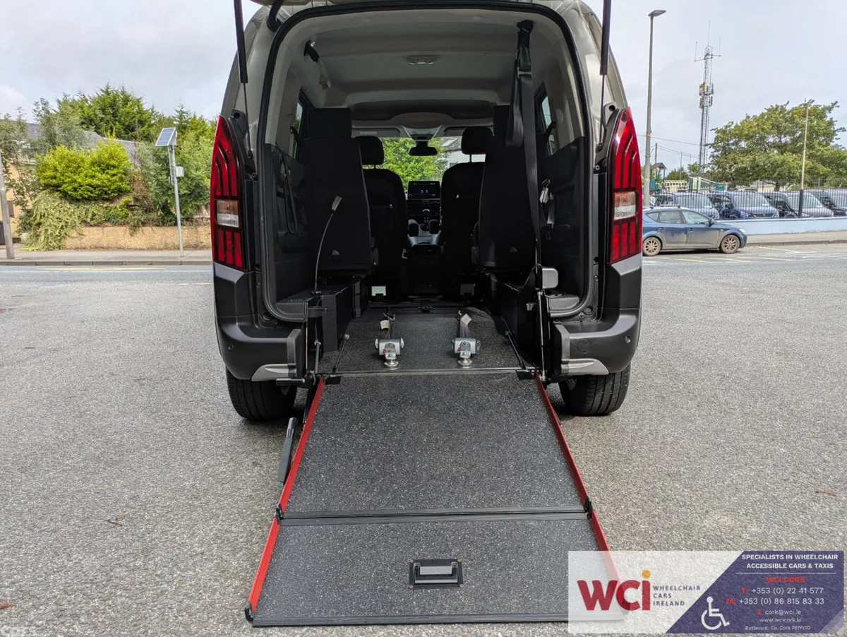 Peugeot Rifter MPV, Diesel, 2021, Beige