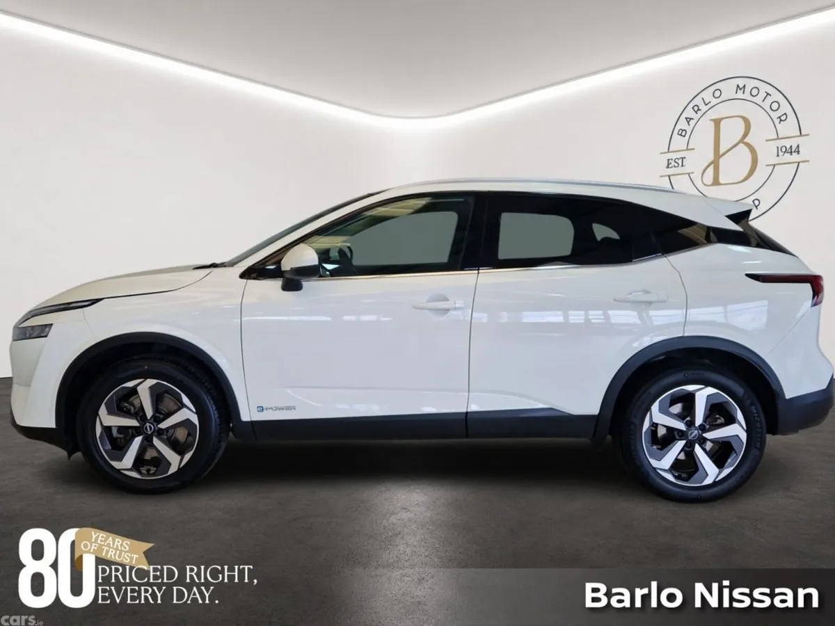 Nissan Qashqai MPV, Petrol, 2024, White
