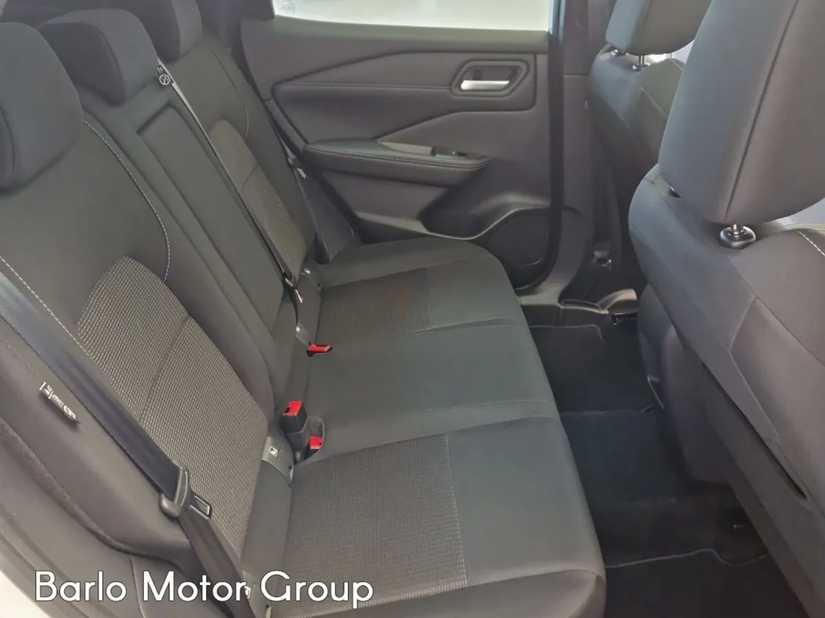 Nissan Qashqai MPV, Petrol, 2024, White