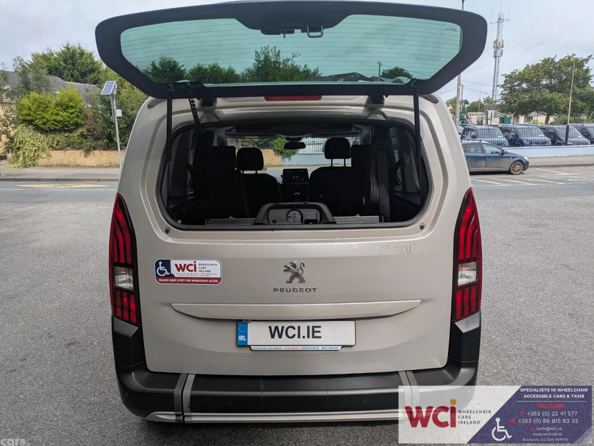 Peugeot Rifter MPV, Diesel, 2021, Beige