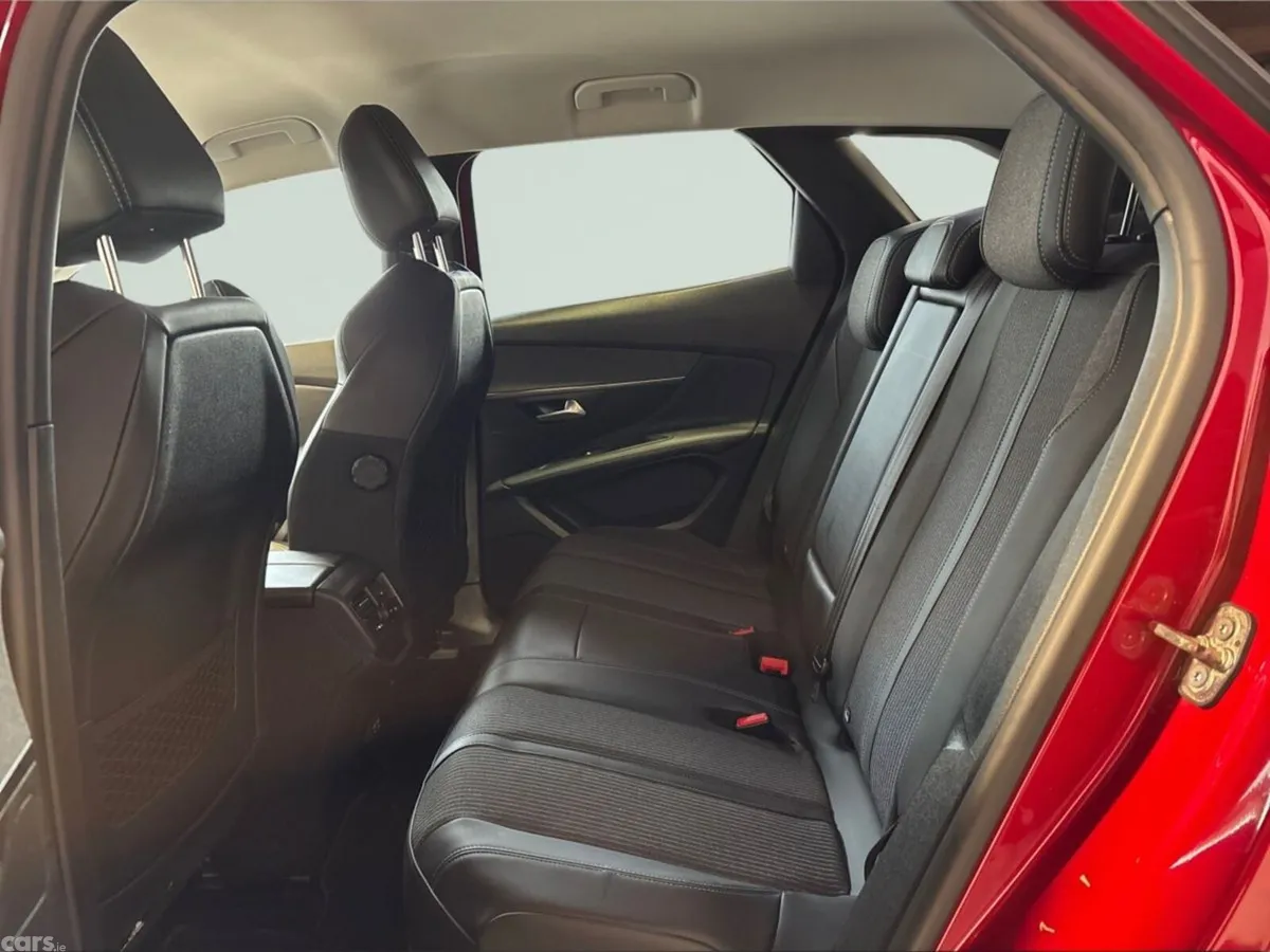 Peugeot 3008 MPV, Petrol Plug-in Hybrid, 2021, Red