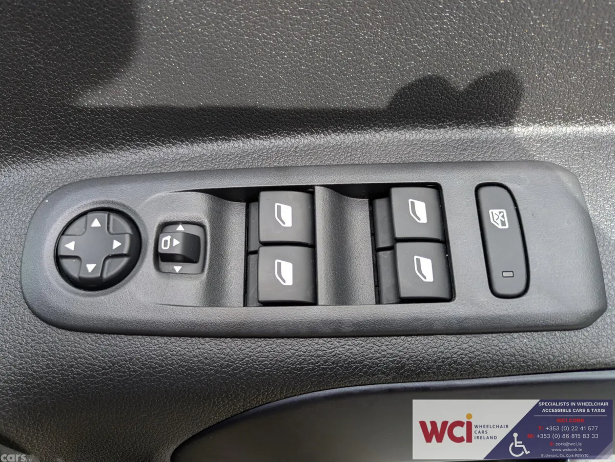 Peugeot Rifter MPV, Diesel, 2021, Beige