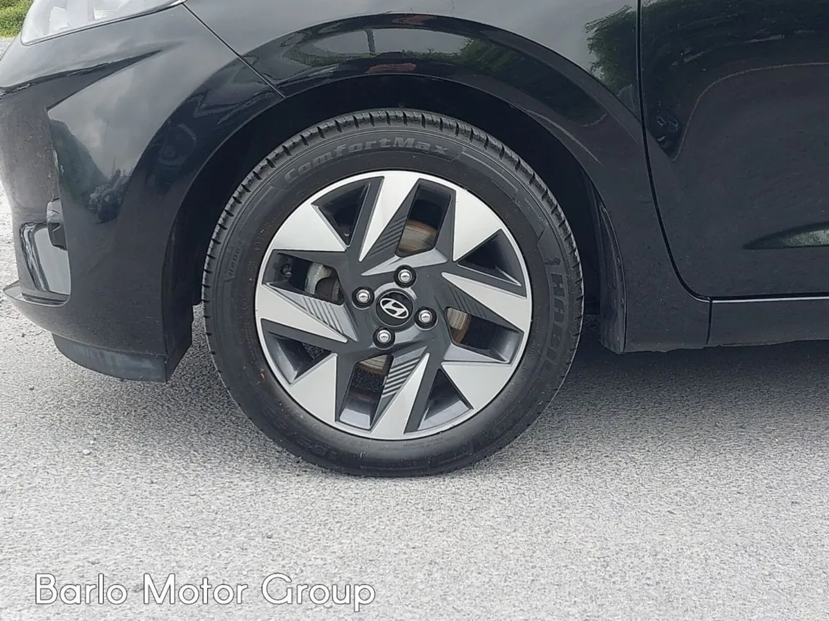 Hyundai i10 Hatchback, Petrol, 2024, Black