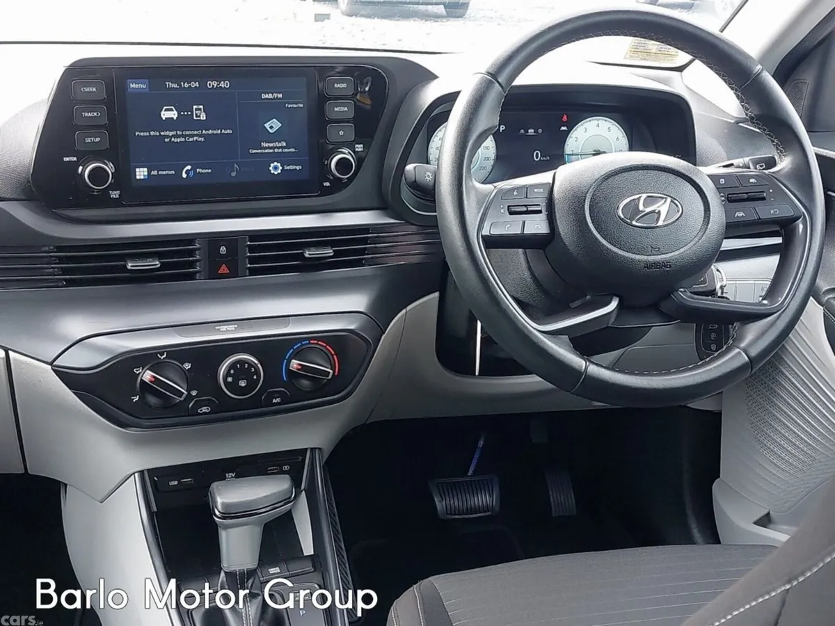 Hyundai i20 Hatchback, Petrol, 2023, Red