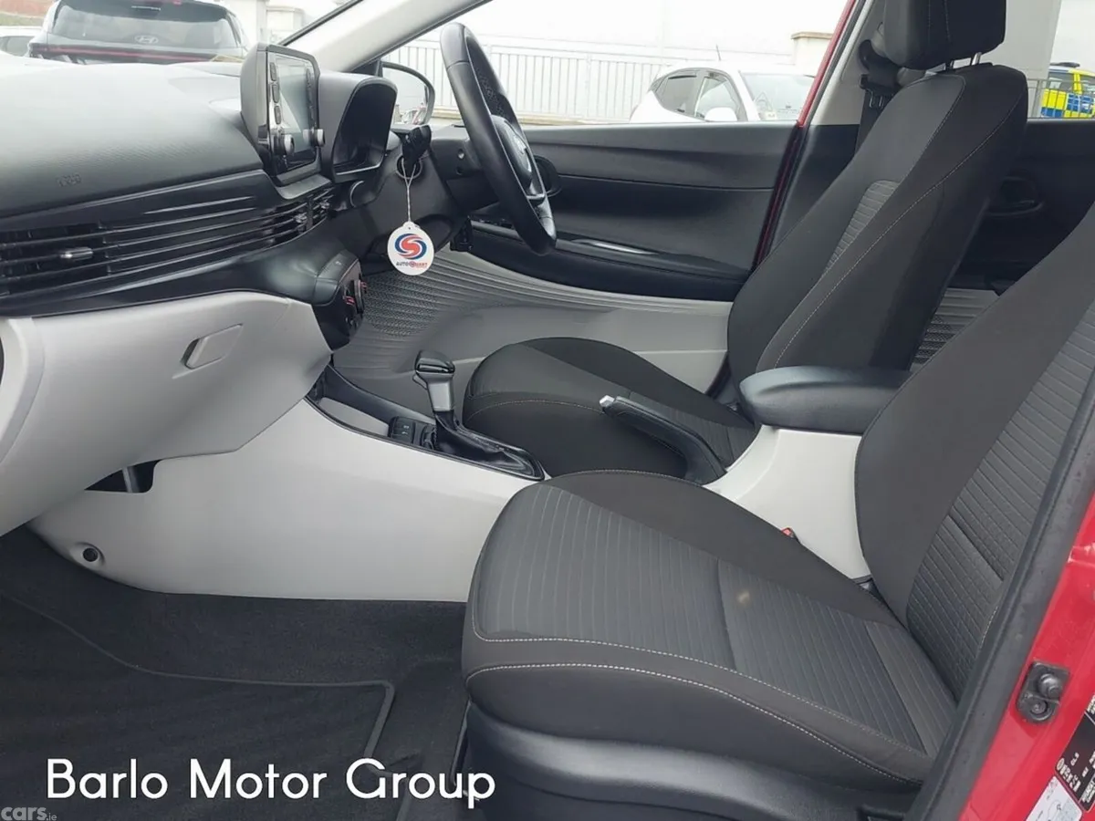 Hyundai i20 Hatchback, Petrol, 2023, Red